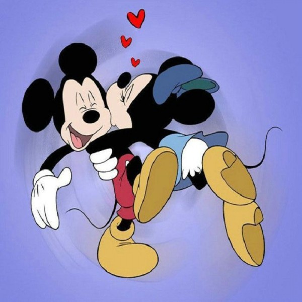 Mickey & Minnie Mouse in Love